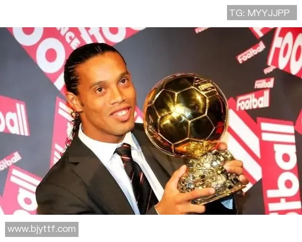 足球巨星背后的传奇故事与无尽荣耀成长之路