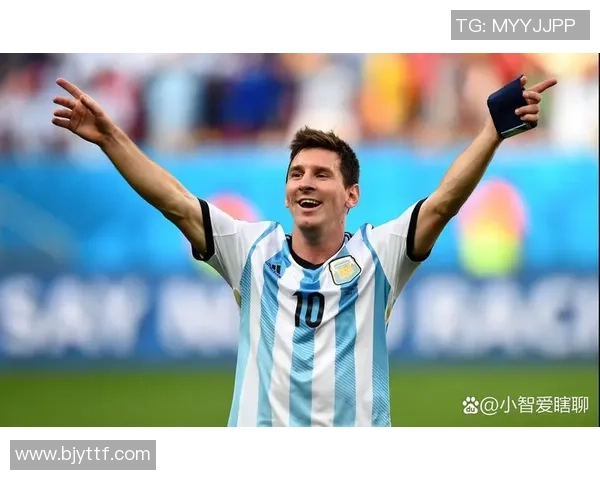 足球巨星汇聚一堂历史传奇与当代明星的巅峰对决全景图 足球巨星汇聚一堂历史传奇与当代明星的巅峰对决全景图