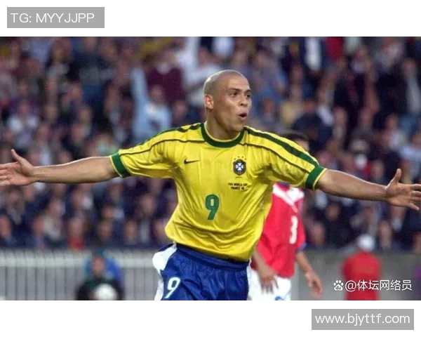 2017年最具影响力的足球巨星成长历程与辉煌成就揭秘 2017年最具影响力的足球巨星成长历程与辉煌成就揭秘