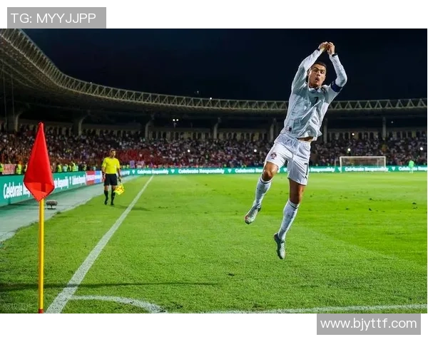 历史足球十大传奇球星风采全览 永载足坛史册的璀璨星光 历史足球十大传奇球星风采全览 永载足坛史册的璀璨星光